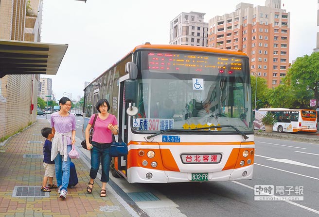 "一例一休"亂象橫生 臺(tái)工商界:沒(méi)有贏家只有輸家