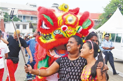 “中国新年成为全球性节日” 看世界媒体如何“打量”中国春节