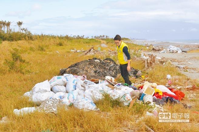 台媒：少了陆客仍满地垃圾 台湾民众应反躬自省