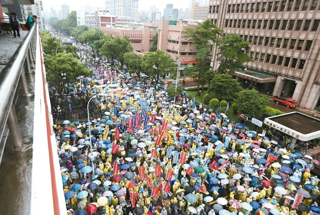 台军公教团体又要自组新党派?遭疑瓜分国民党选票