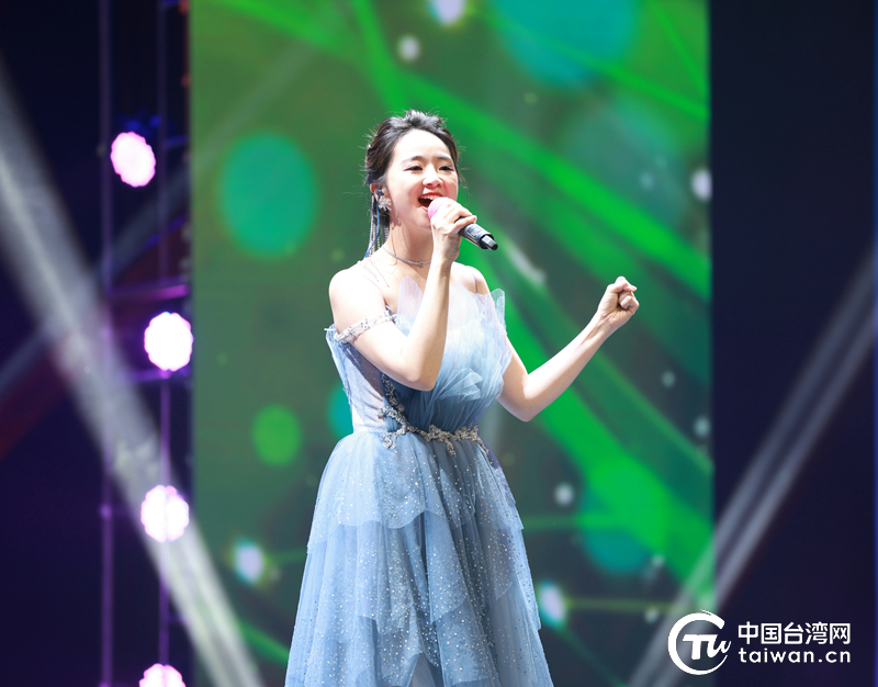 台湾女歌手魏晖倪大陆追梦：为山区学童创作校歌，对未来满怀憧憬
