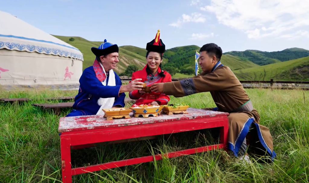 “洋记者”在最美的季节“遇见”内蒙古