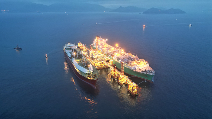优化大湾区能源结构 世界最大海上液化天然气接收站试运行
