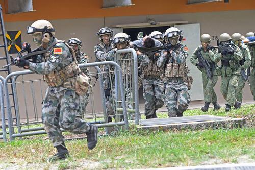中国和新加坡将举行陆军联合训练，旨在加强两军务实合作