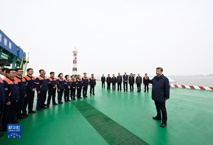 习近平在河北考察并主持召开深入推进京津冀协同发展座谈会