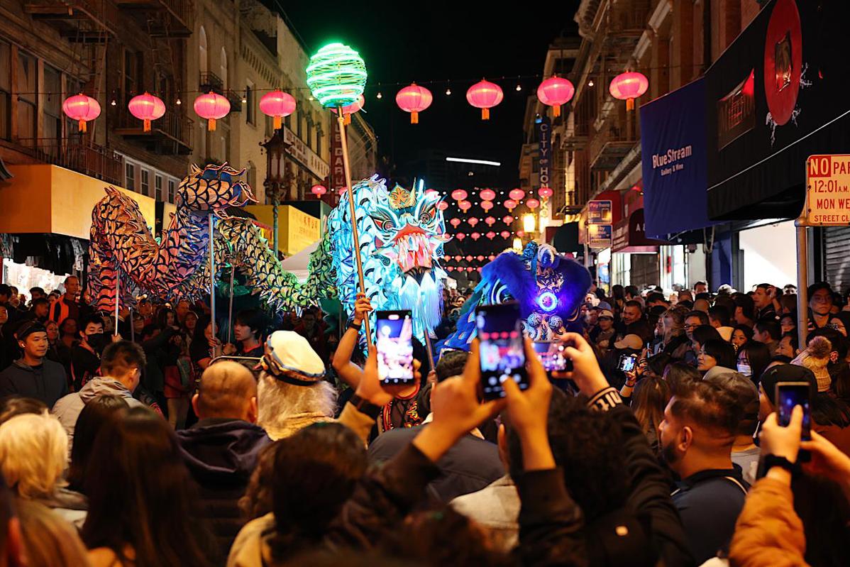 美国旧金山唐人街多种活动迎接apec会议