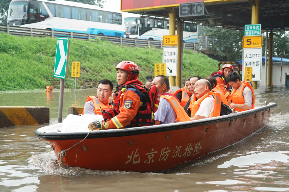 风雨同心 人民至上——以习近平同志为核心的党中央坚强有力指挥北京防汛抗洪救灾