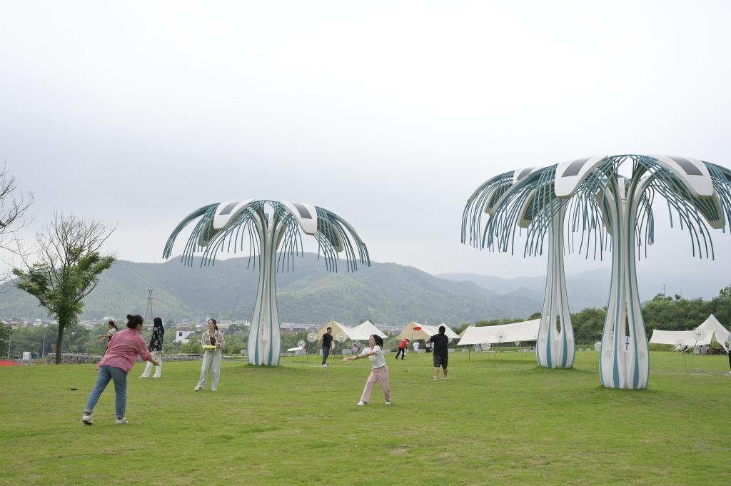 再访余村：留住“绿”，迎来“青”