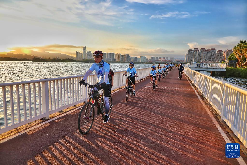 爱可逾山越海——台湾“单车天使”的十年“骑迹”