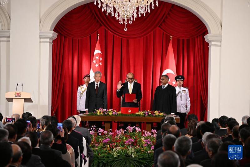 尚达曼宣誓就任新加坡总统_fororder_1129863856_16947028338231n
