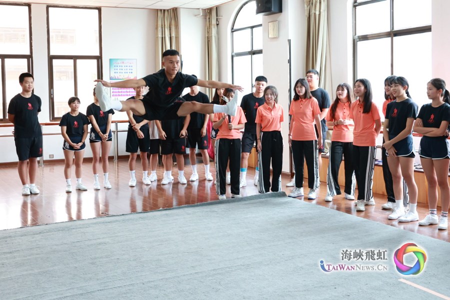 “舞动青春·唱响未来”：第十五届沪台中小学生才艺交流在沪举办