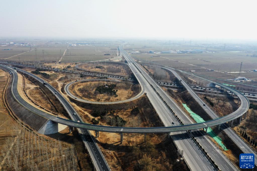 “瓣瓣同心”向阳开——习近平总书记谋划推动京津冀协同发展谱写新篇章