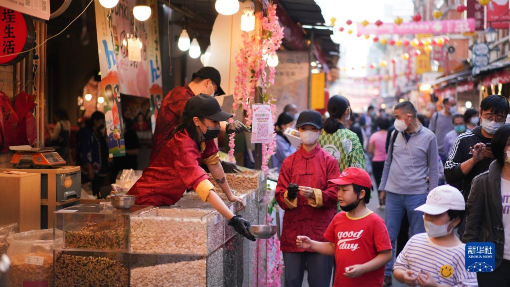 老街新年味——春节走访台北传统街区市集