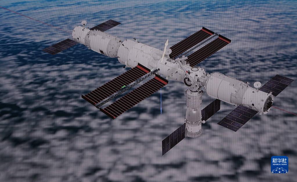 空间站机械臂转位货运飞船试验取得圆满成功