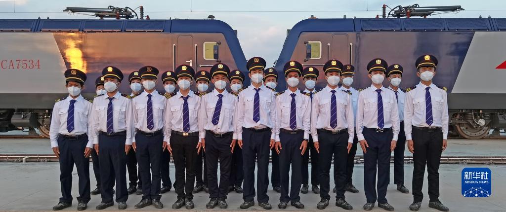中老铁路第一批老挝籍司机定职