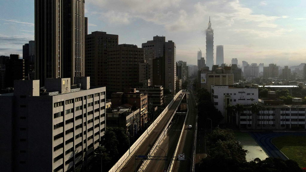 台媒：“外役监”沦为绿营大佬避风港