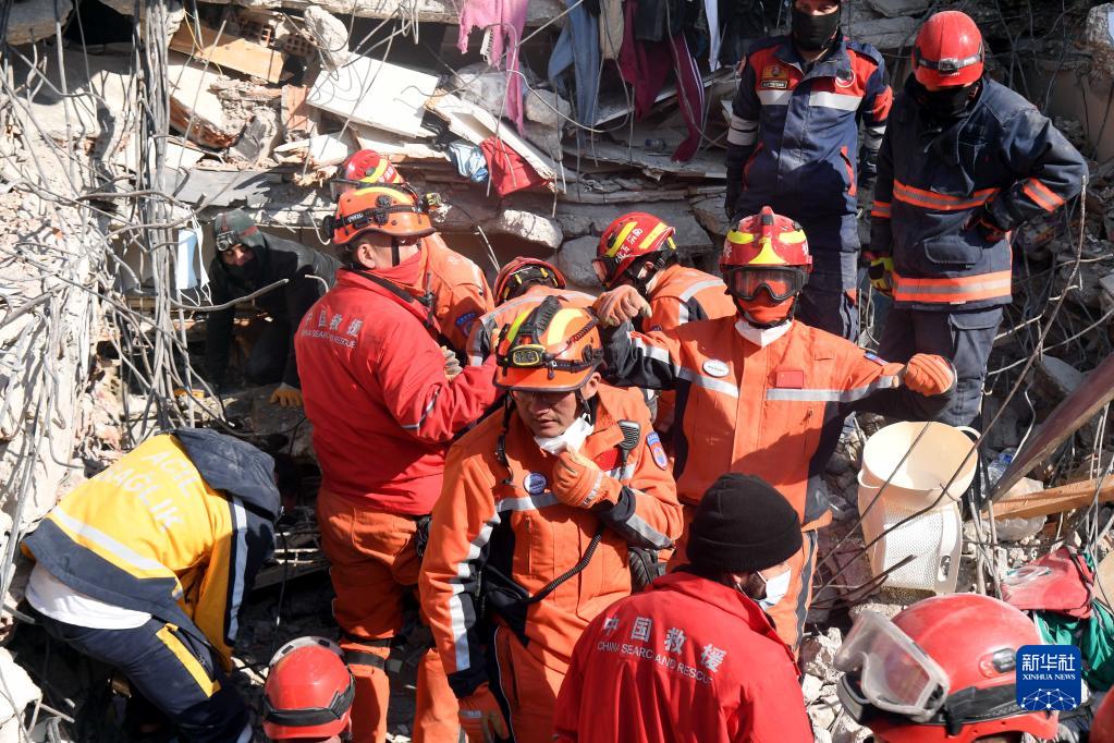 中国救援队已救出6名幸存者