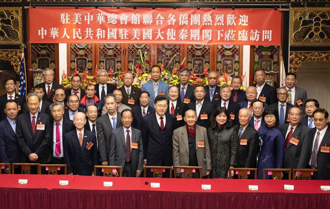 中国驻美大使秦刚走访旧金山唐人街