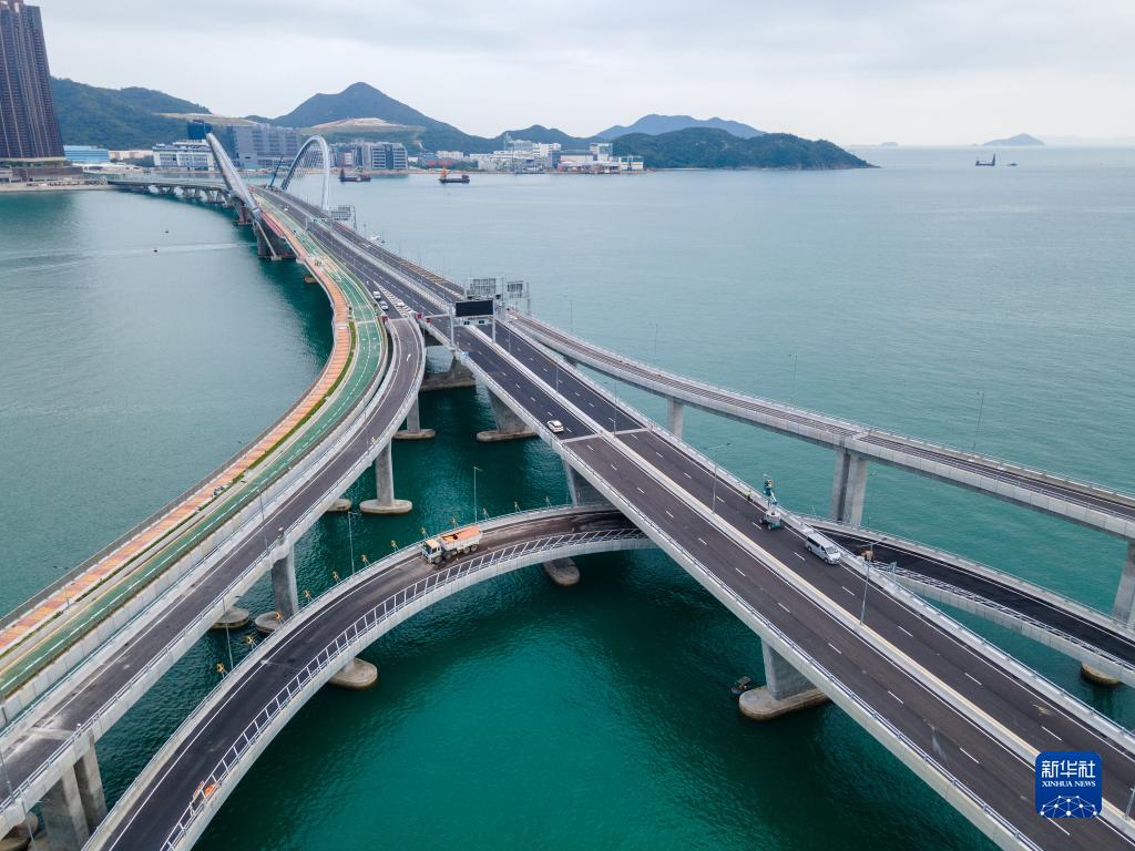 香港將軍澳跨灣大橋正式通車 - 海峽飛虹移動版