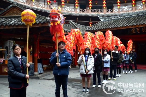 上海台商子女学校师生在川体验天府文化魅力