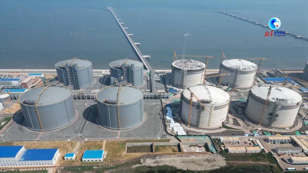 中国首个千万吨级LNG接收站一期工程投产