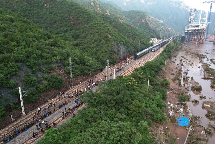 风雨同心 人民至上——以习近平同志为核心的党中央坚强有力指挥北京防汛抗洪救灾