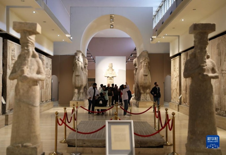 3月6日，游客在位于伊拉克首都巴格达的伊拉克博物馆参观。新华社记者 王东震 摄