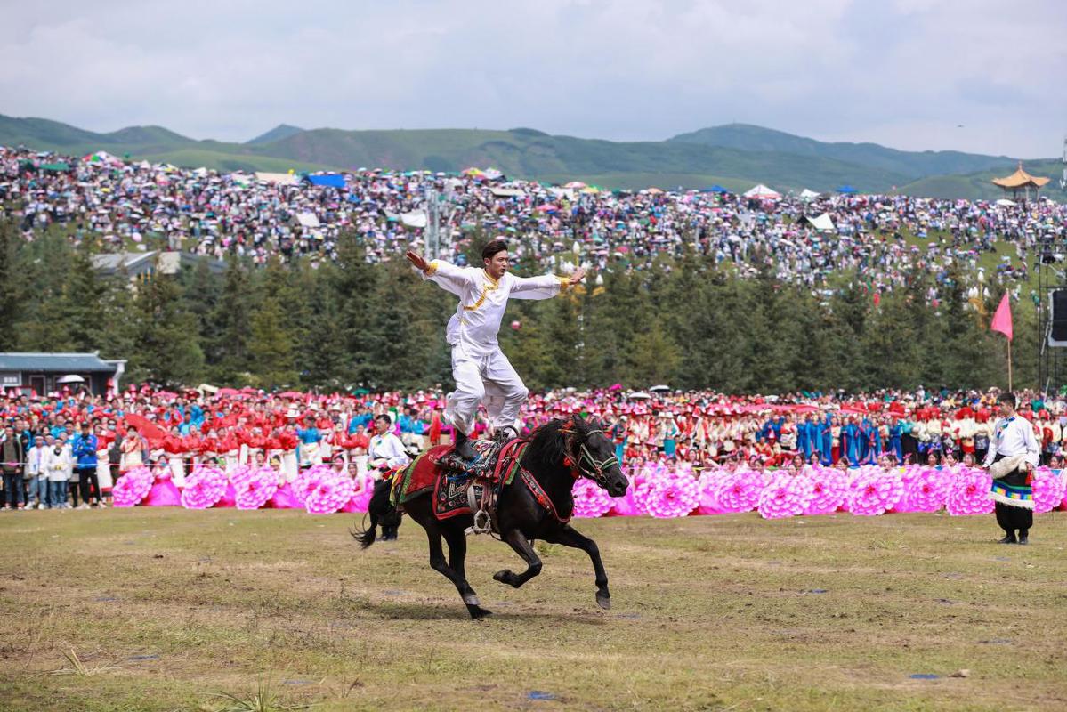 甘肃甘南藏族自治州庆祝建州70周年