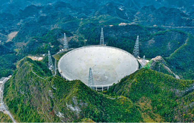 到“天空之桥”感受“夜宿星空下，晨起彩云间”