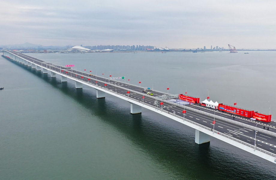 1月17日，厦门翔安大桥主桥通车（无人机照片）。