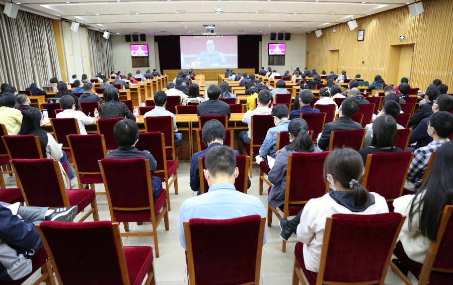 中央台办召开党员干部大会传达学习党的二十大精神