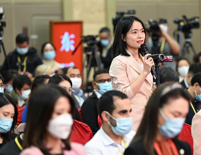 中国共产党第二十次全国代表大会新闻发言人举行新闻发布会