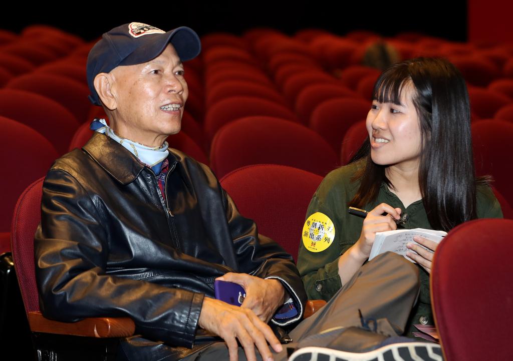 如今的香港,几乎每天都有粤剧演出,大大小小的剧团在各个剧院你方唱罢