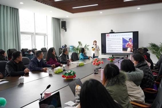 两岸共话自闭症教育康复 听台湾女孩现身说法